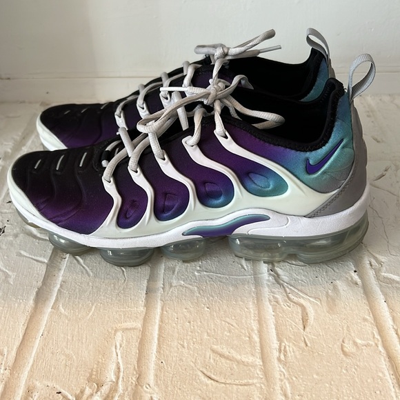 Nike Air Vapormax Plus “Grape” - Picture 4 of 5
